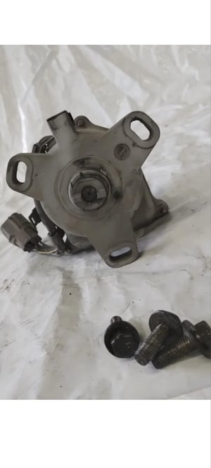 Image of Acura Integra 1.8L Ignition Distributor B18B1 OBD2 OEM JDM 96 97 98 99 00 01