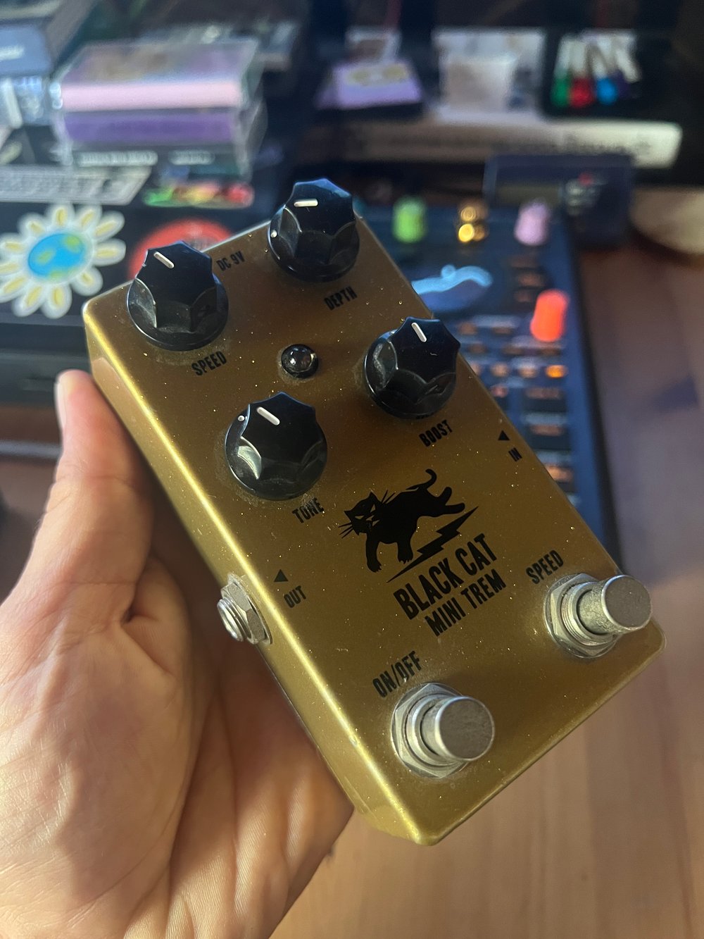 Black Cat Mini Tremelo Pedal