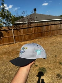 Image 2 of Gray tothetop flower Hat