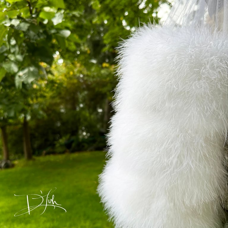 White "Lola" Dressing Gown Image 4