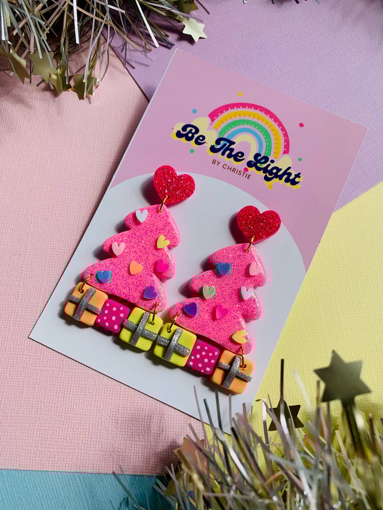 NOVELTY PINK CHRISTMAS TREE + HEARTS