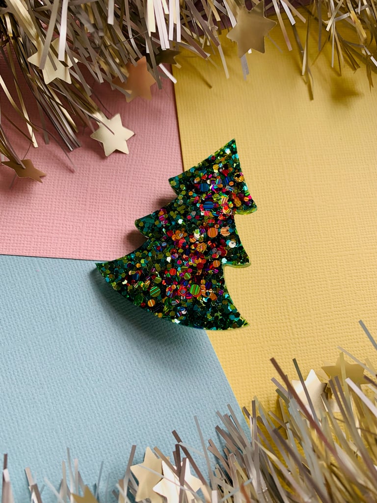 CHRISTMAS TREE BADGE