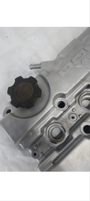 Image of OEM Integra (94-01) USDM B18C1 B18C GSR Valve Cover 