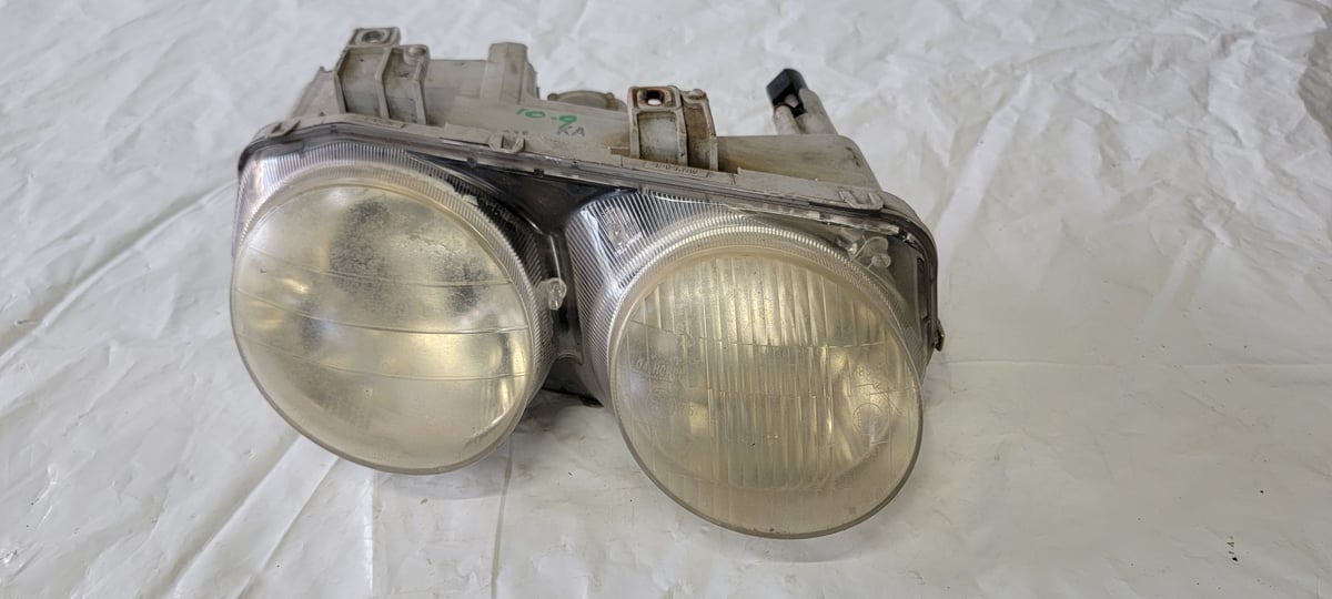 Image of 98 99 00 01 (98-01) Acura Integra Passenger Right Side Headlight OEM