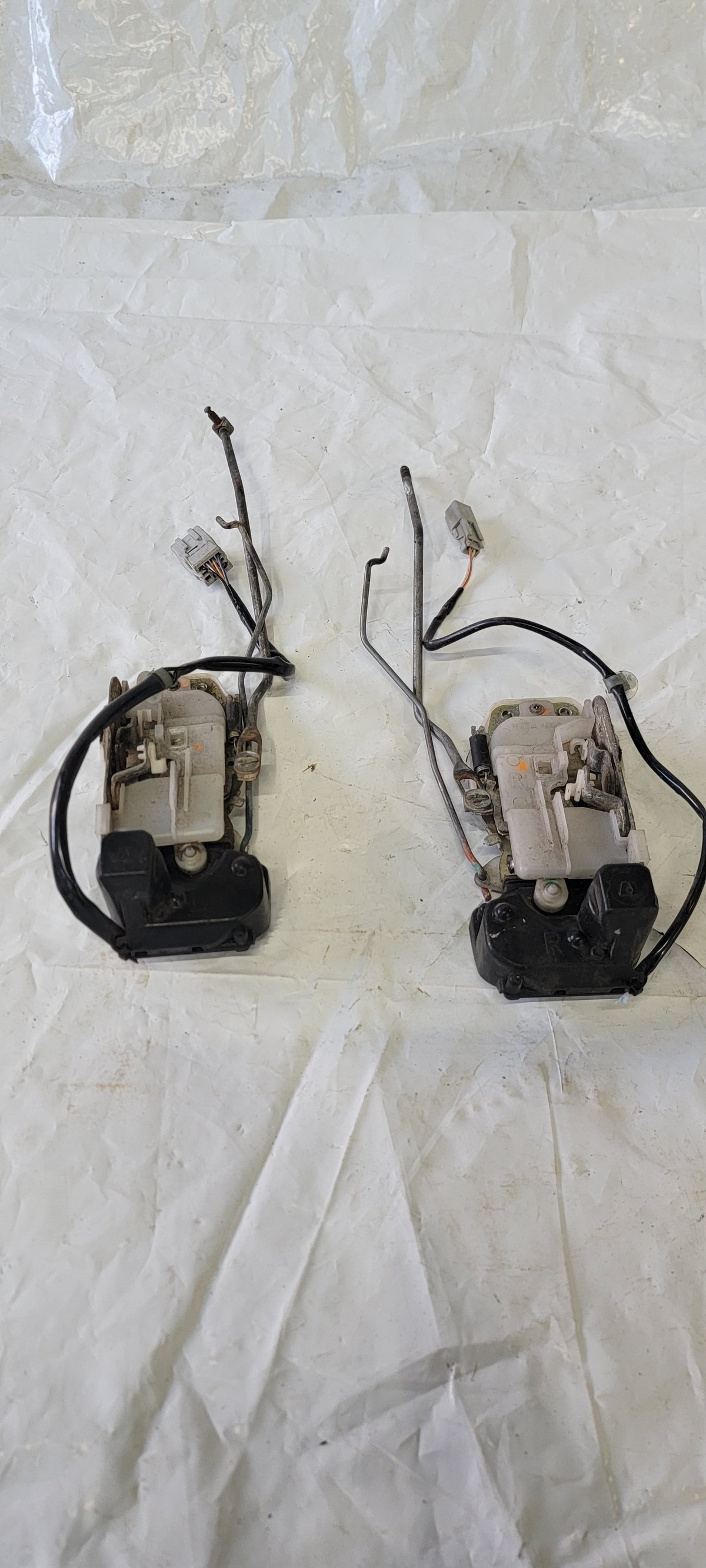 Image of 94-01 Acura Integra Door Latch Set - Driver & Passenger - 2DR - Power Lock