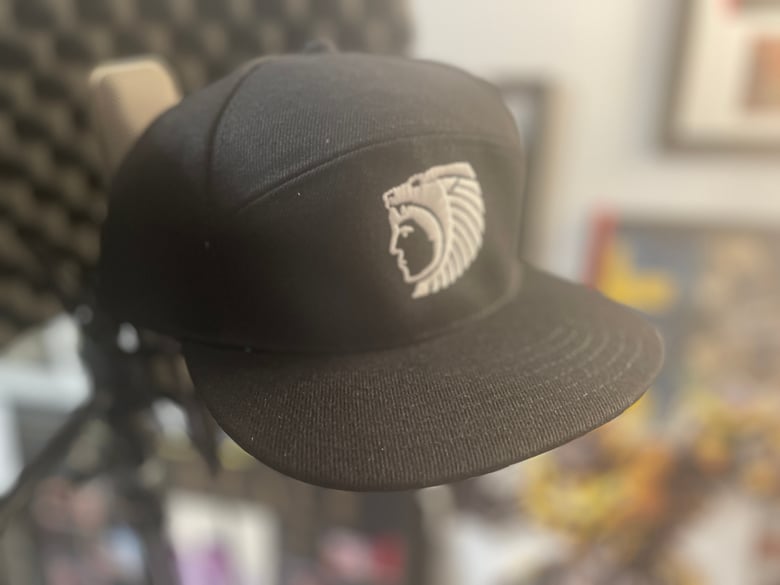 Image of LOSTY LION HEAD SNAP BACK CAP