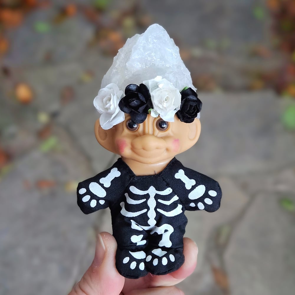 Quartz Skeleton Crystal Troll Kid 4"