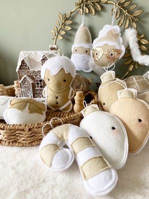 Image of Neutral theme decorations