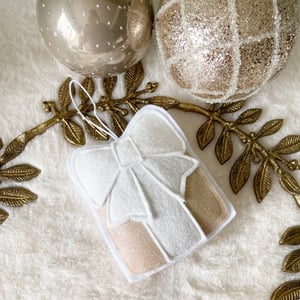 Image of Neutral theme decorations