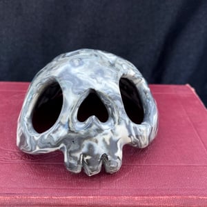 Image of Marbled skull 3