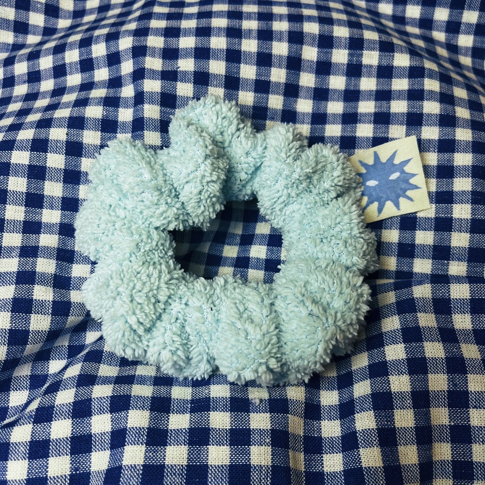 Image of Scrunchie 02