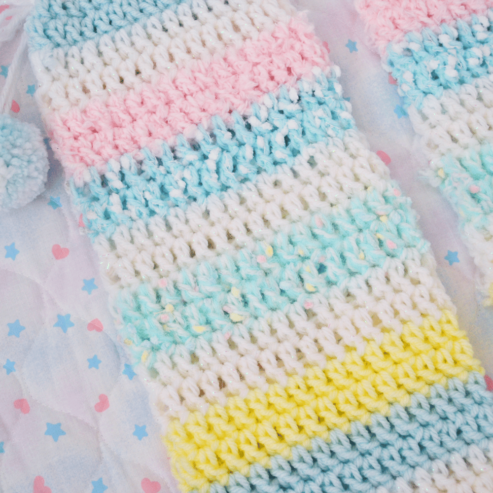 PomPom Legwarmers: 03