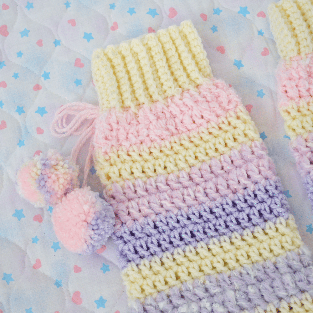 PomPom Legwarmers: 04