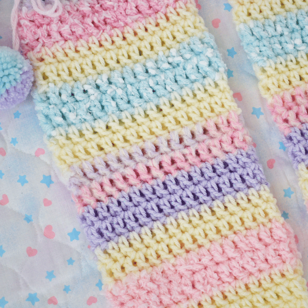 PomPom Legwarmers: 06