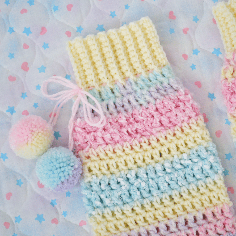 PomPom Legwarmers: 06