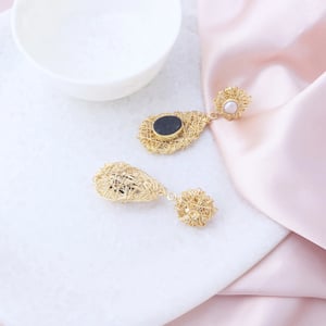 Image of Cultured raw black Tourmaline natural Pearl earring 