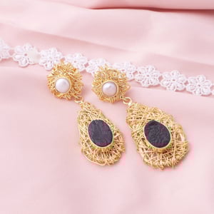 Image of Cultured raw black Tourmaline natural Pearl earring 