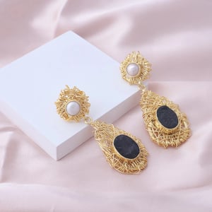 Image of Cultured raw black Tourmaline natural Pearl earring 