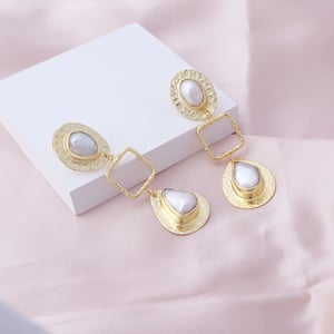 Image of Earthy Baroque Pearl Dangle Earring