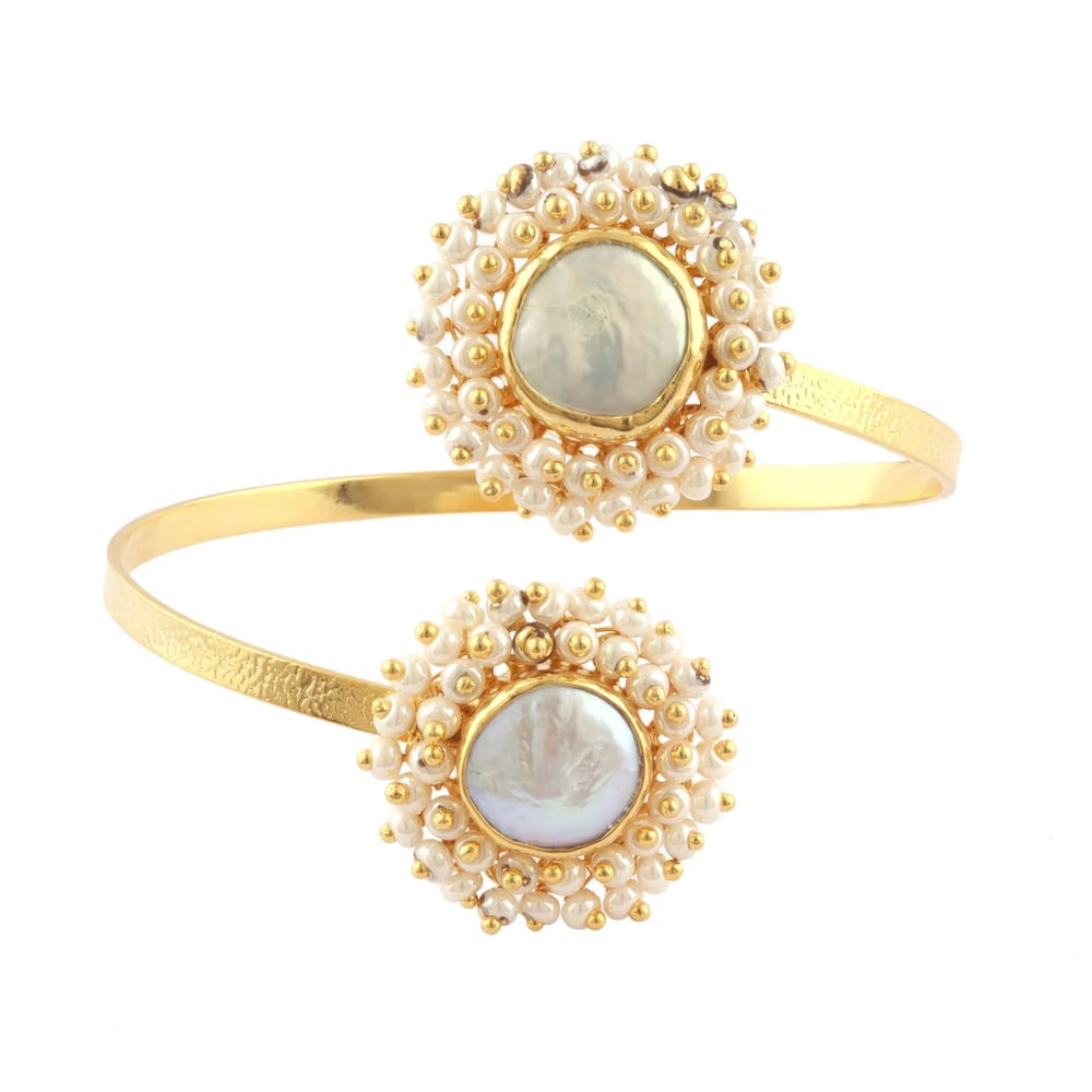 Image of Natural Pearl Wire Adjustable Bracelet