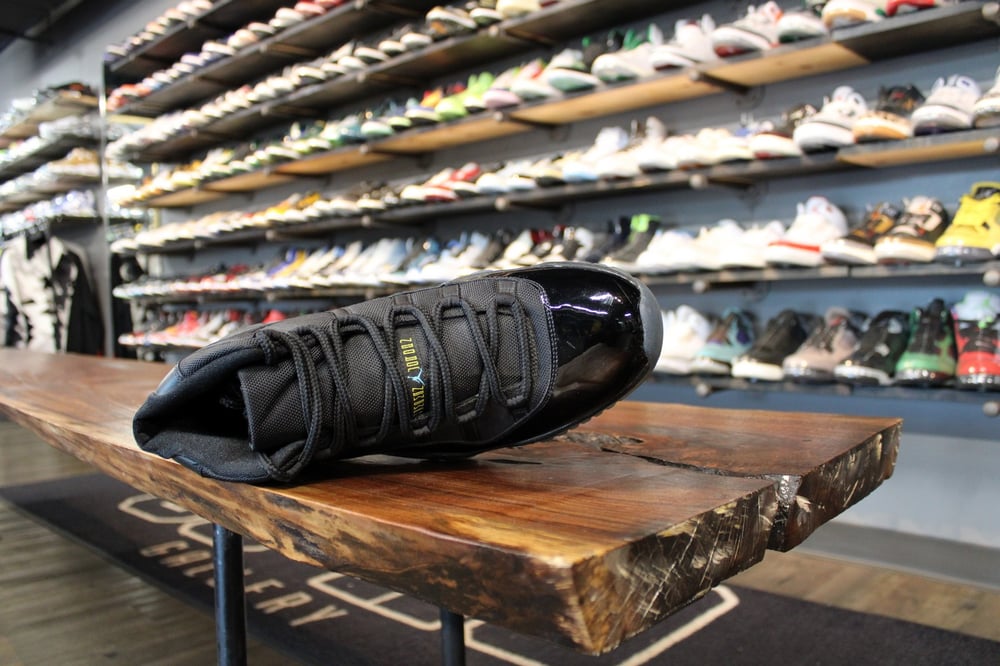 AIR JORDAN XI RETRO "GAMMA" *USED*