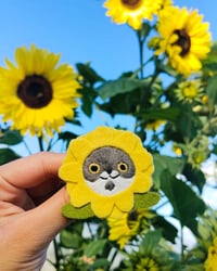 Image 4 of Sunflower Cat Brooch