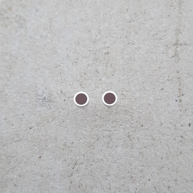 Small 5.5mm Silver Dot Studs in Fushiiro
