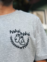 Image 2 of Camiseta "Punchi"