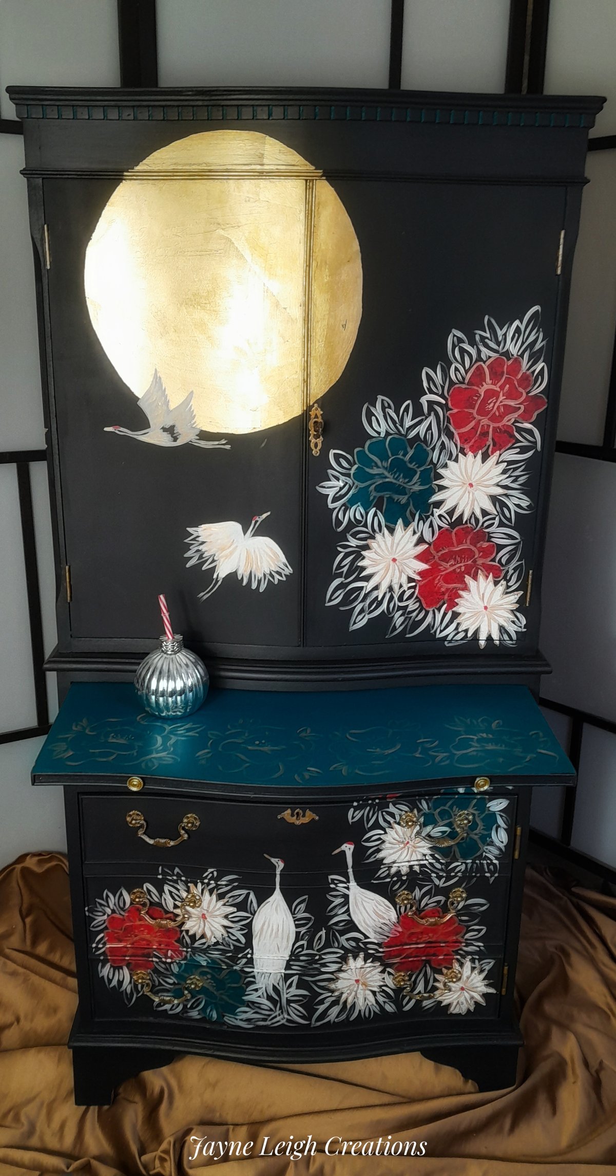 Image of Luna Cocktail Cabinet 
