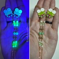 Image 9 of Uranium Glass Accented Eyeglass Chains Kitty & Friends (Multi Product Listing)