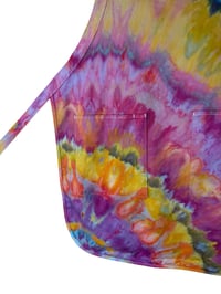 Image 3 of 100% Cotton Adult Pocket Apron in Warm Agate Ice Dye