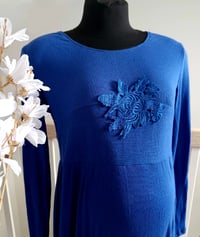 Image 2 of Maternity shooting dress Amanda | size M | indigo | ribbed fabric| photo props