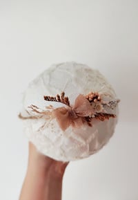 Image 1 of Headband noeud beige sur corde