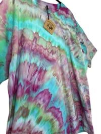 Image 5 of XL Adult Combed Cotton Tee in Water Lilies Agate Ice Dye
