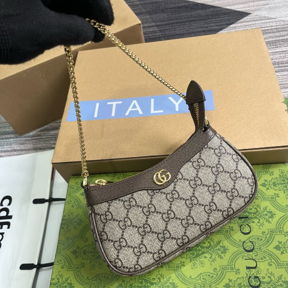 GG Canvas Mini Pochette 