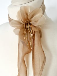 Image 3 of Choker flor - granate 