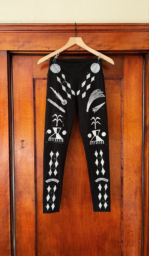 Image of LAND BACK LEGGINGS