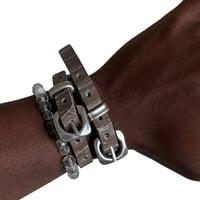 Image 2 of "Smashed Buckle" Double Bracelet 1.0 (Grey)