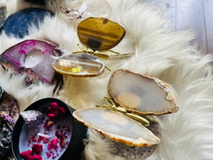Image of Natural agate contrasted butterfly