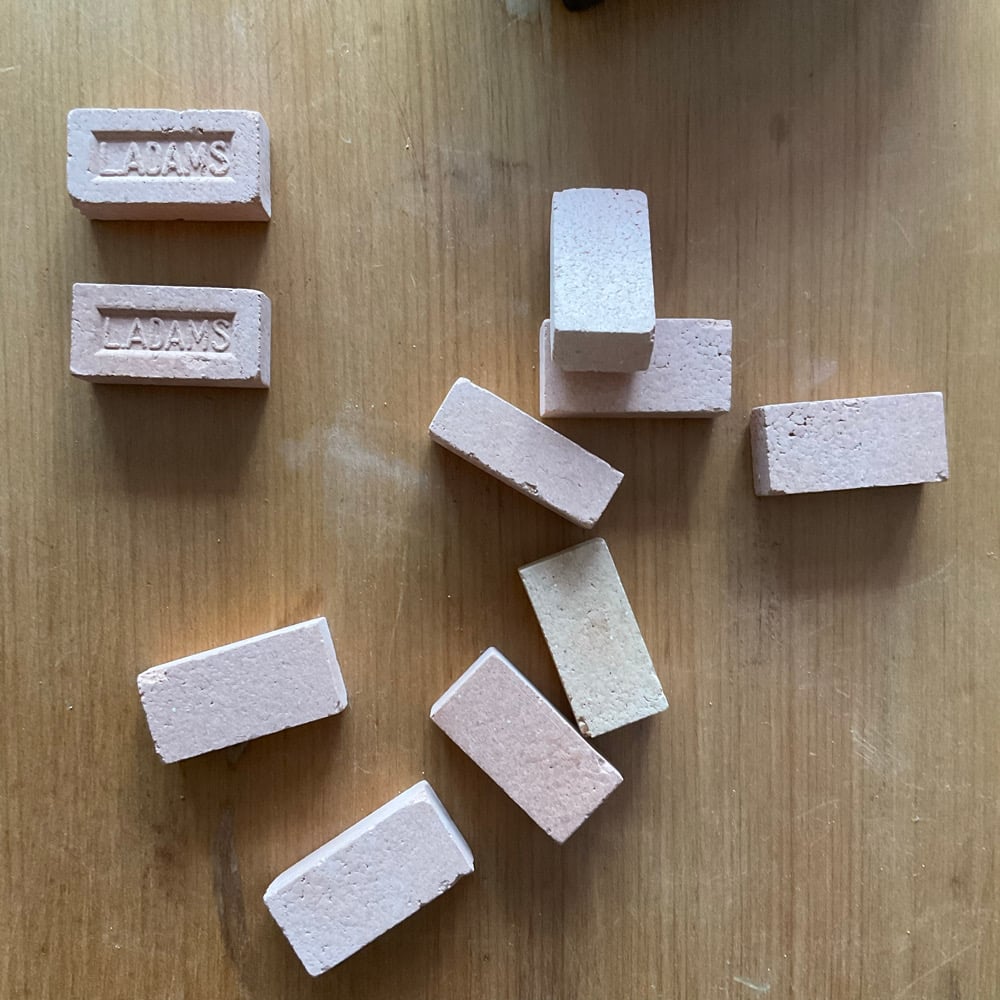 Image of Kiddibricks & Vesta Tin