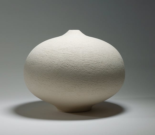 Small Sculptural Ceramic Vessel – Contemporary White Form