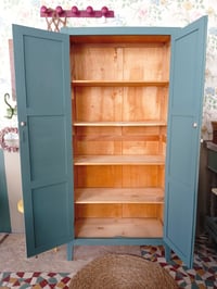 Image 2 of Armoire parisienne vintage 