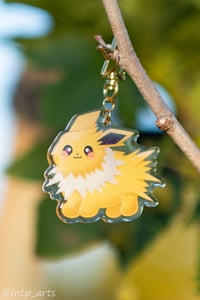 Chonky Jolteon Keychain (U.S. ONLY)