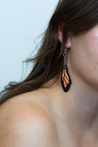 Image 2 of Boucles d'oreilles Papillon