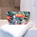 Image 2 of Vivid Toucano Kulturbeutel | Paprcuts Kooperation