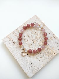 Image 5 of strawberry quartz bracelet 草莓晶月亮手链