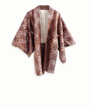 Image of Kort kimono af silke med geometriske mønstre