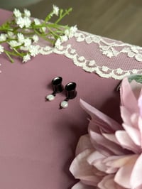 Image 2 of Dainty Pearl Drops (Black)