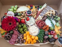 Image 3 of 17" Snackuterie Board