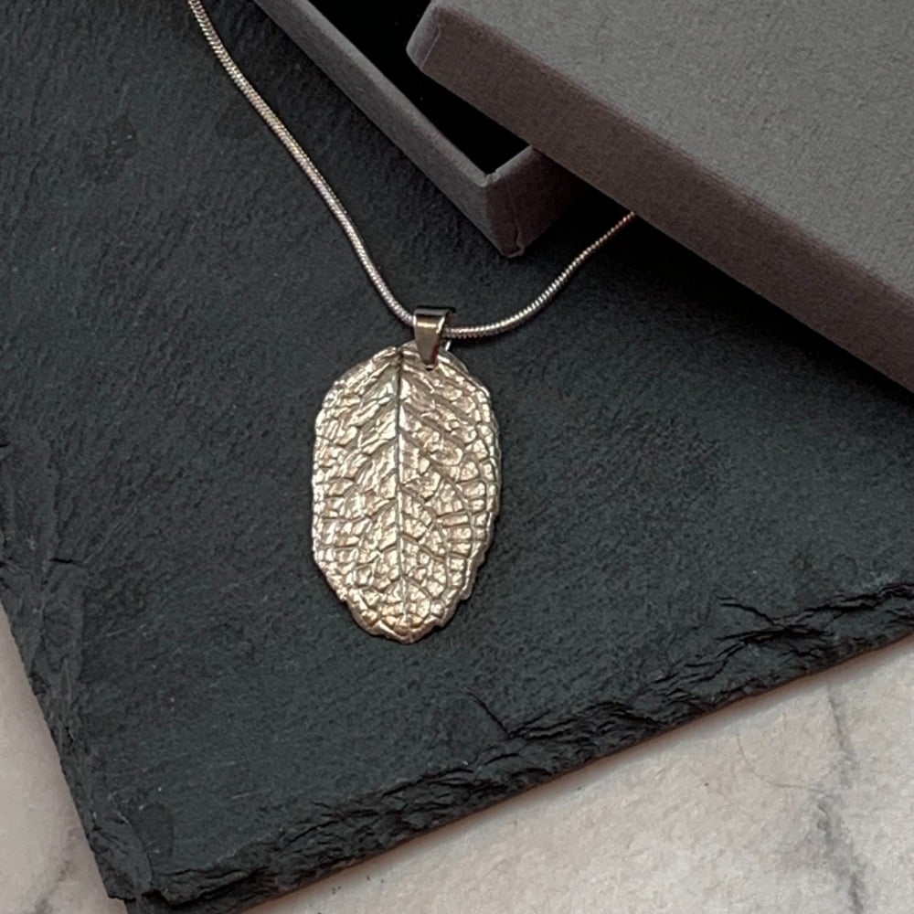 Image of Capturing Nature Pendant